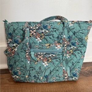 Vera Bradley Iconic Small Vera Tote in Sunlit Garden